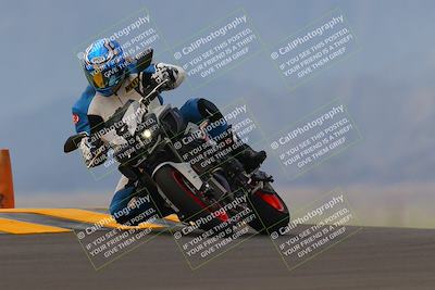 media/Sep-11-2022-SoCal Trackdays (Sun) [[81b7e951af]]/Turn 9 (930am)/